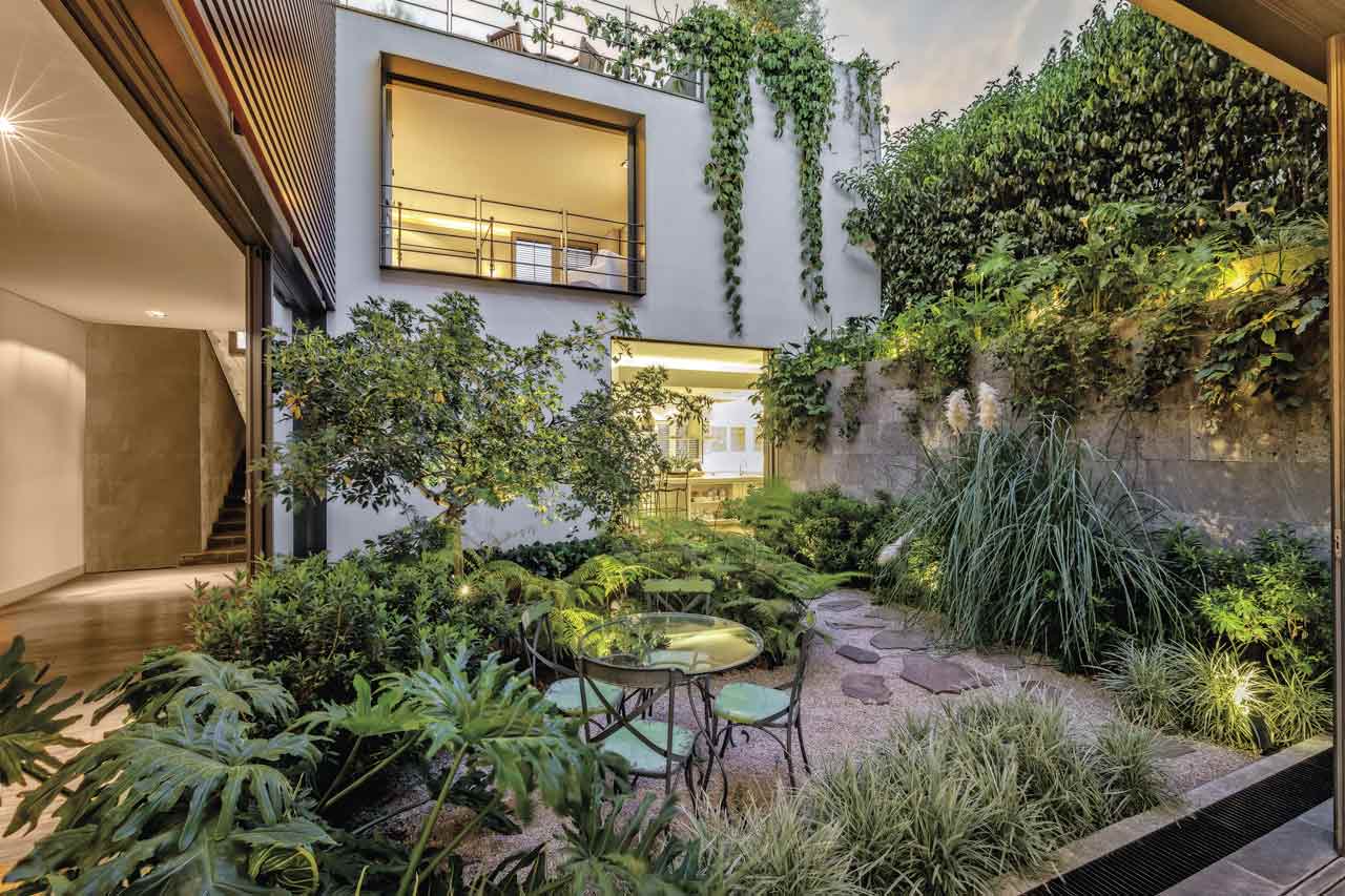 Patios de casas decorados... ¿Cuál es tu estilo favorito?