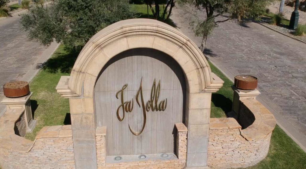 Acceso al residencial La Jolla en Hermosillo, Sonora