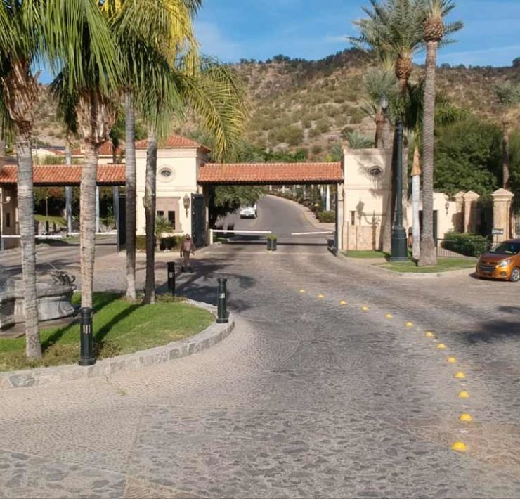 Caseta de entrada La Jolla Residencial