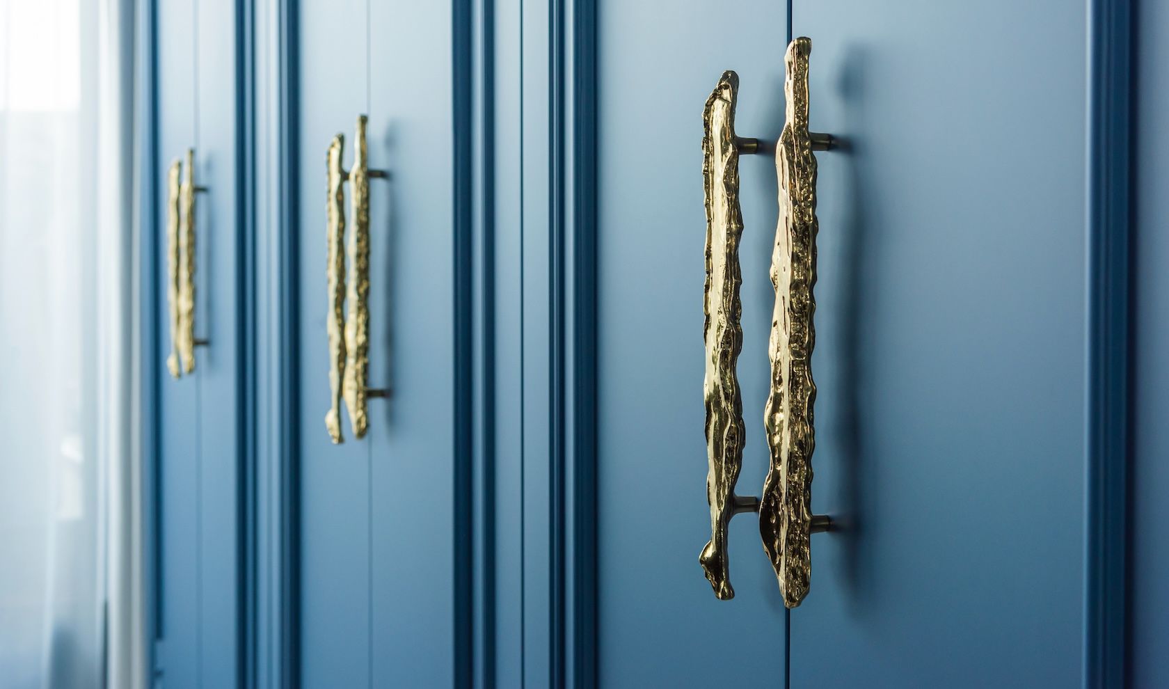 Decoración azul blueberry: la tendencia que transforma interiores ...