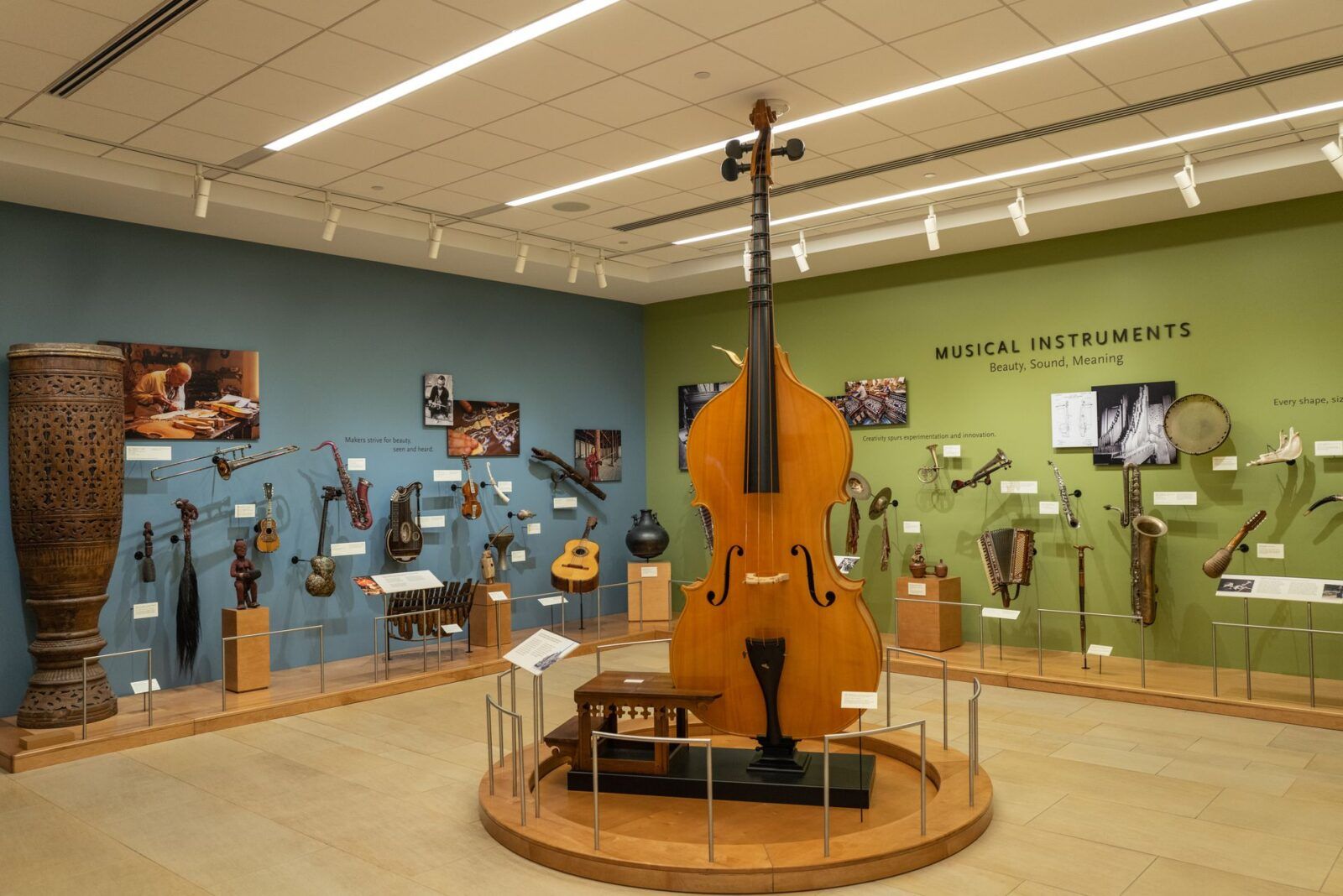 Sala de Exhibición del Musical Instrument Museum (MIM) en Phoenix, Arizona