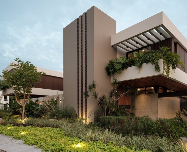 Casa Kerany, casa contemporánea en Colima iluminada al atardecer, por Di Frenna Arquitectos