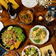Platillos de Lom Wong, restaurante Bib Gourmand en Phoenix