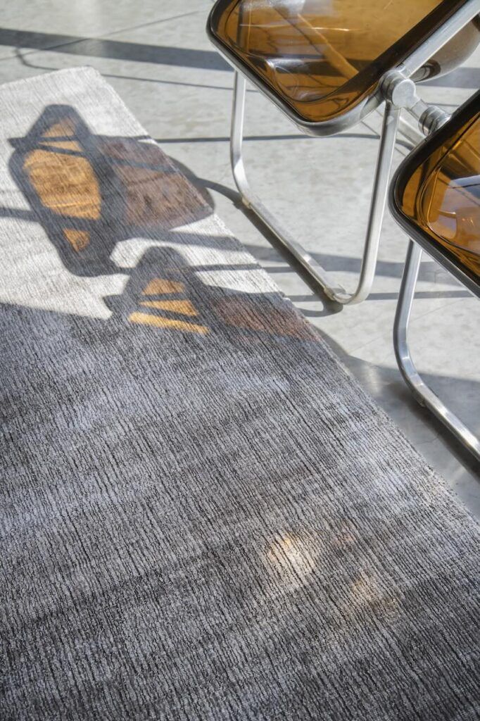 Alfombra Frizzantino de G.T.DESIGN en tono gris perla